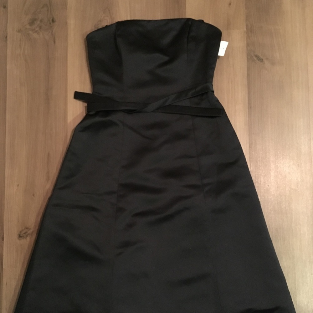 BCBG Black Satin strapless tulle dress Size 8 NWT